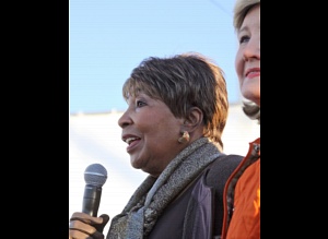 Congresswoman Eddie Bernice Johnson speaks beside Senator Kay Bailey Hutchinson